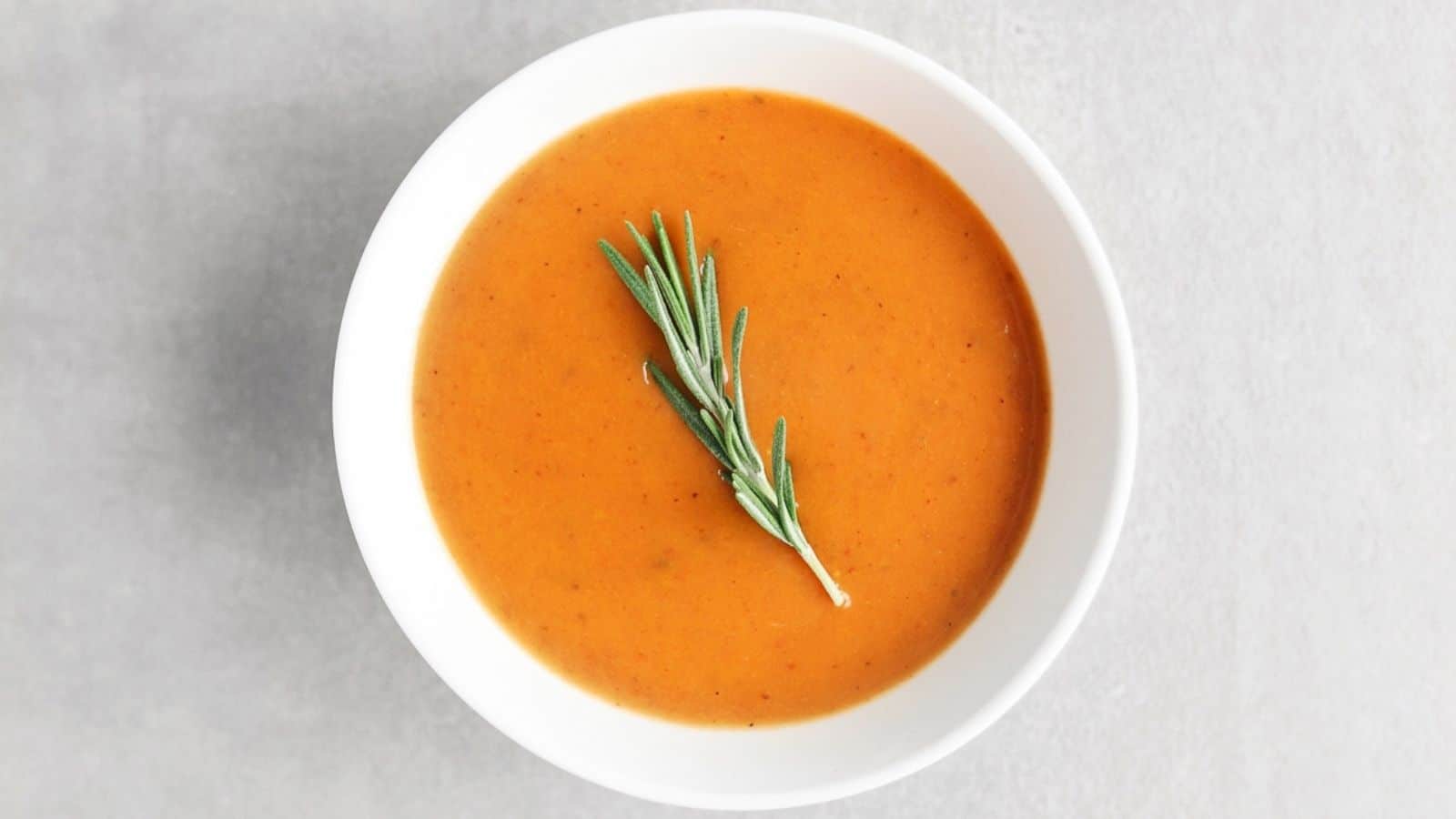 Low FODMAP Tomato Carrot Soup - A Saucy Kitchen